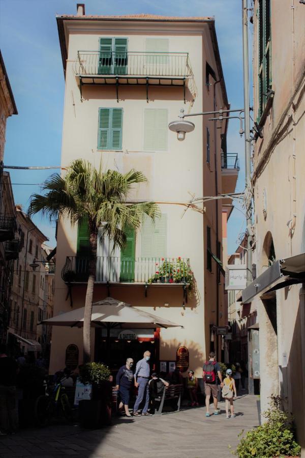 Il Geranio Apartment Finale Ligure Luaran gambar